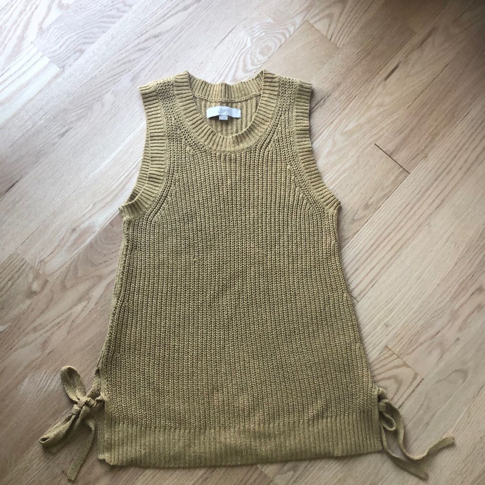 ANN TAYLOR TOP